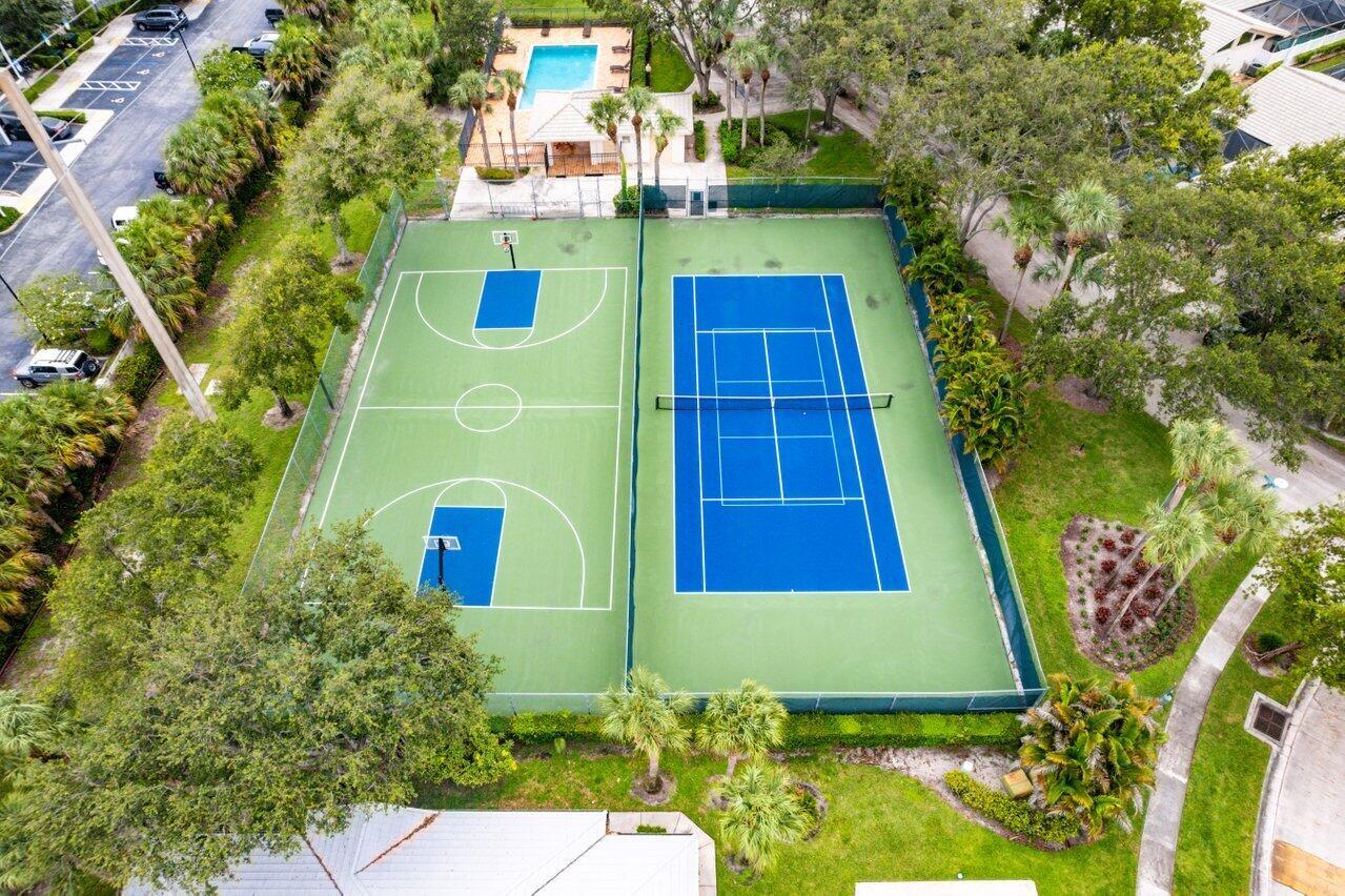 WESTWOOD LAKES 4 WESTWOOD GARDENS - Residential