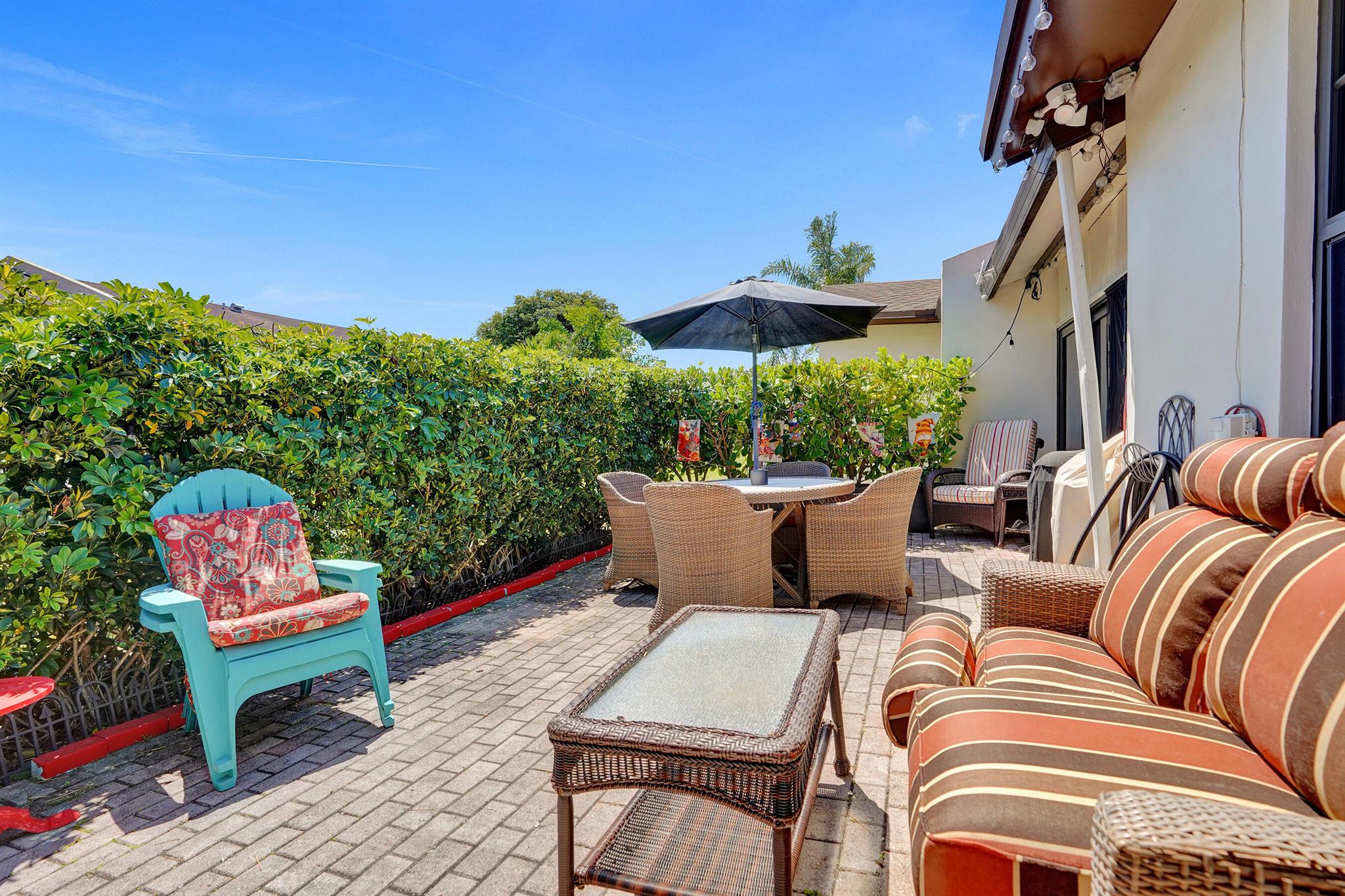 15899 Laurel Oak Circle