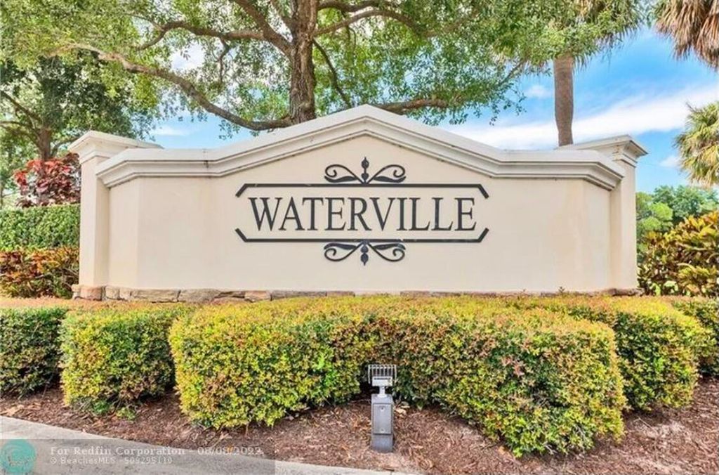 Photo of 1101 Vermilion Drive, Lake Worth Beach, FL 33461 (MLS # R10964293)