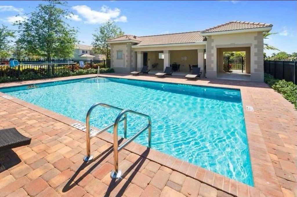 Photo of 1101 Vermilion Drive, Lake Worth Beach, FL 33461 (MLS # R10964293)