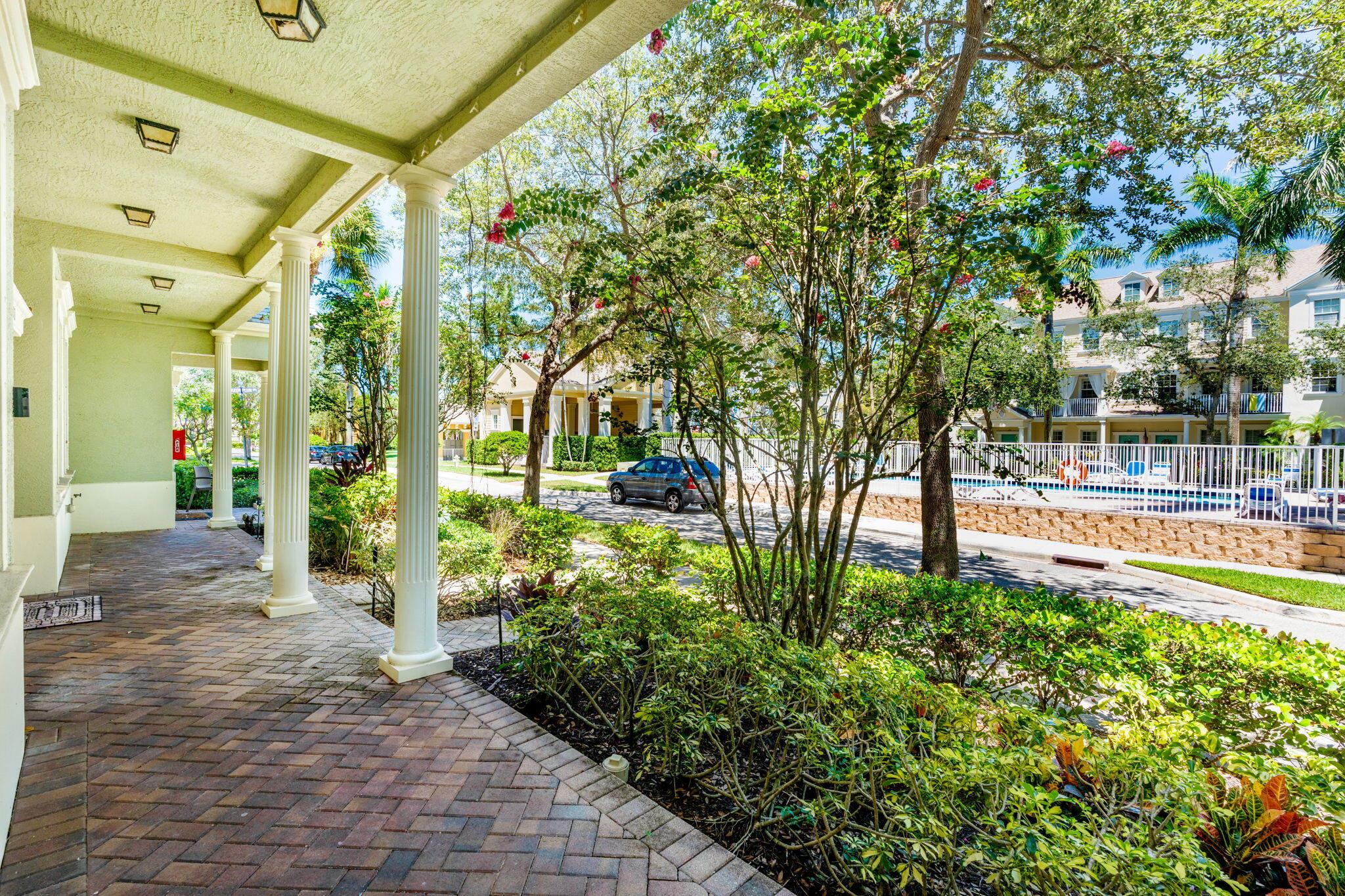 122 W Royal Palm Circle 102