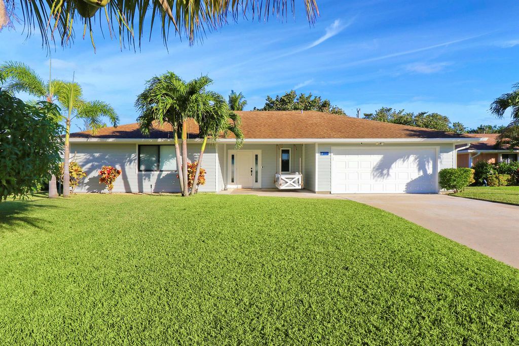 Photo of 51 Russell Street, Tequesta, FL 33469 (MLS # R10946703)