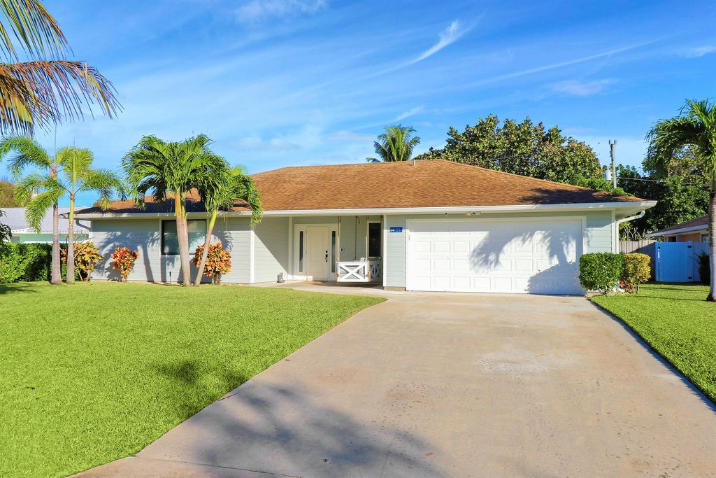 Photo of 51 Russell Street, Tequesta, FL 33469 (MLS # R10946703)