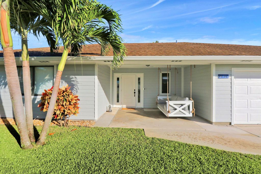 Photo of 51 Russell Street, Tequesta, FL 33469 (MLS # R10946703)