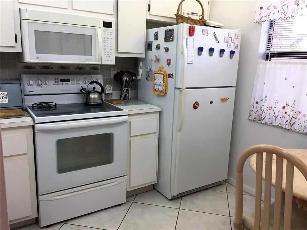 SUNRISE LAKES PHASE IV - Residential