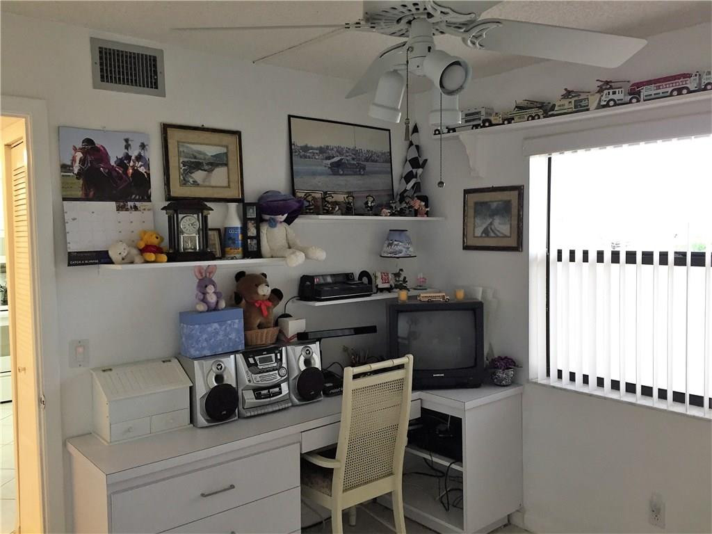 SUNRISE LAKES PHASE IV - Residential