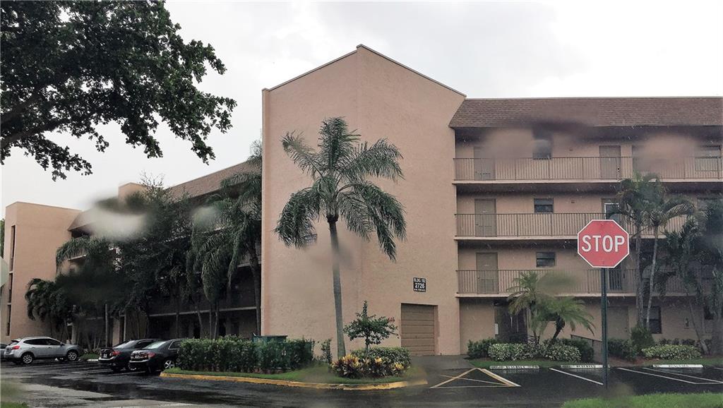 SUNRISE LAKES PHASE IV - Residential