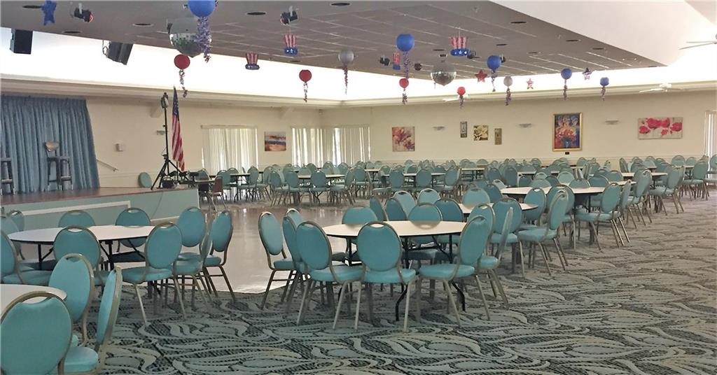 SUNRISE LAKES PHASE IV - Residential