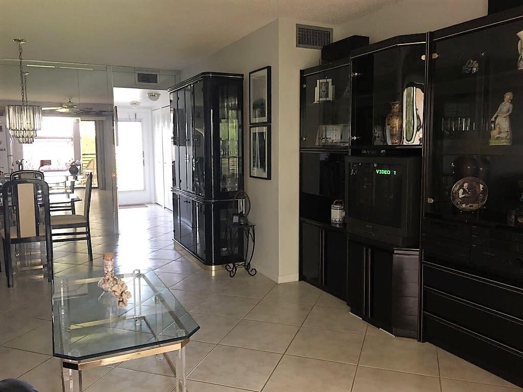 SUNRISE LAKES PHASE IV - Residential