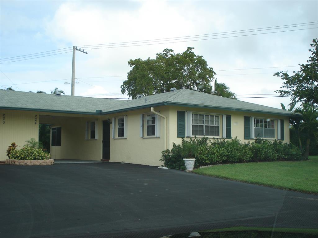 Home is vacant on lockbox so can be safely shown. Beautifully updated 2BR 2BA on cul-de-sac lot in 55+ Country Manors. Remodeled kitchen includes granite counter tops, high end stainless appliances, custom lighting and tile backsplash. Home is move in ready! Enjoy the many amenities of life in Country Manors including a wide variety of social and recreational activities. Whether you participate in one of the many clubs, workout in an exercise class, play shuffleboard, or swim in one of the many pools, you'll always find something fun going on.