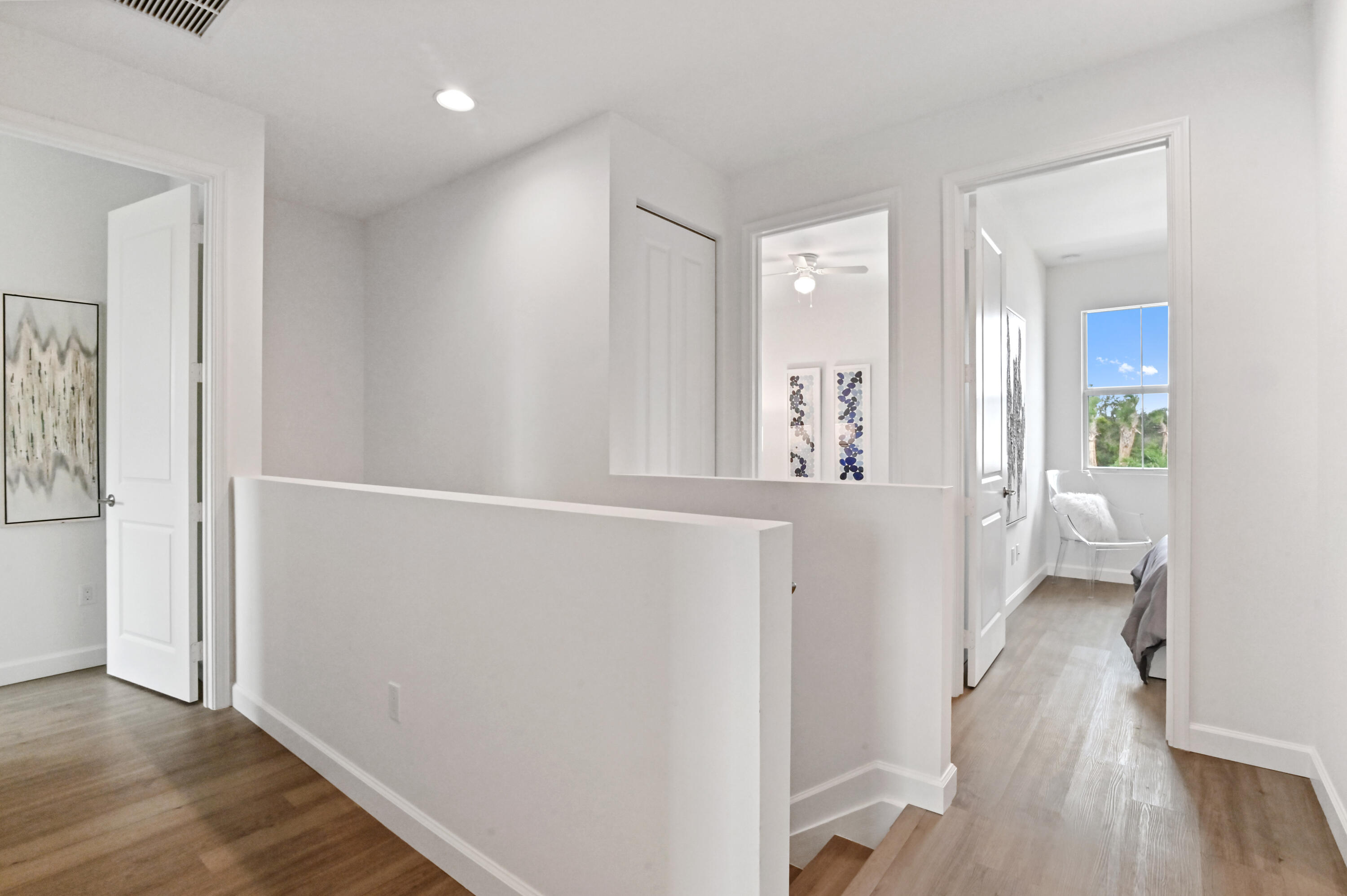 SYMPHONY PLACE - Residential