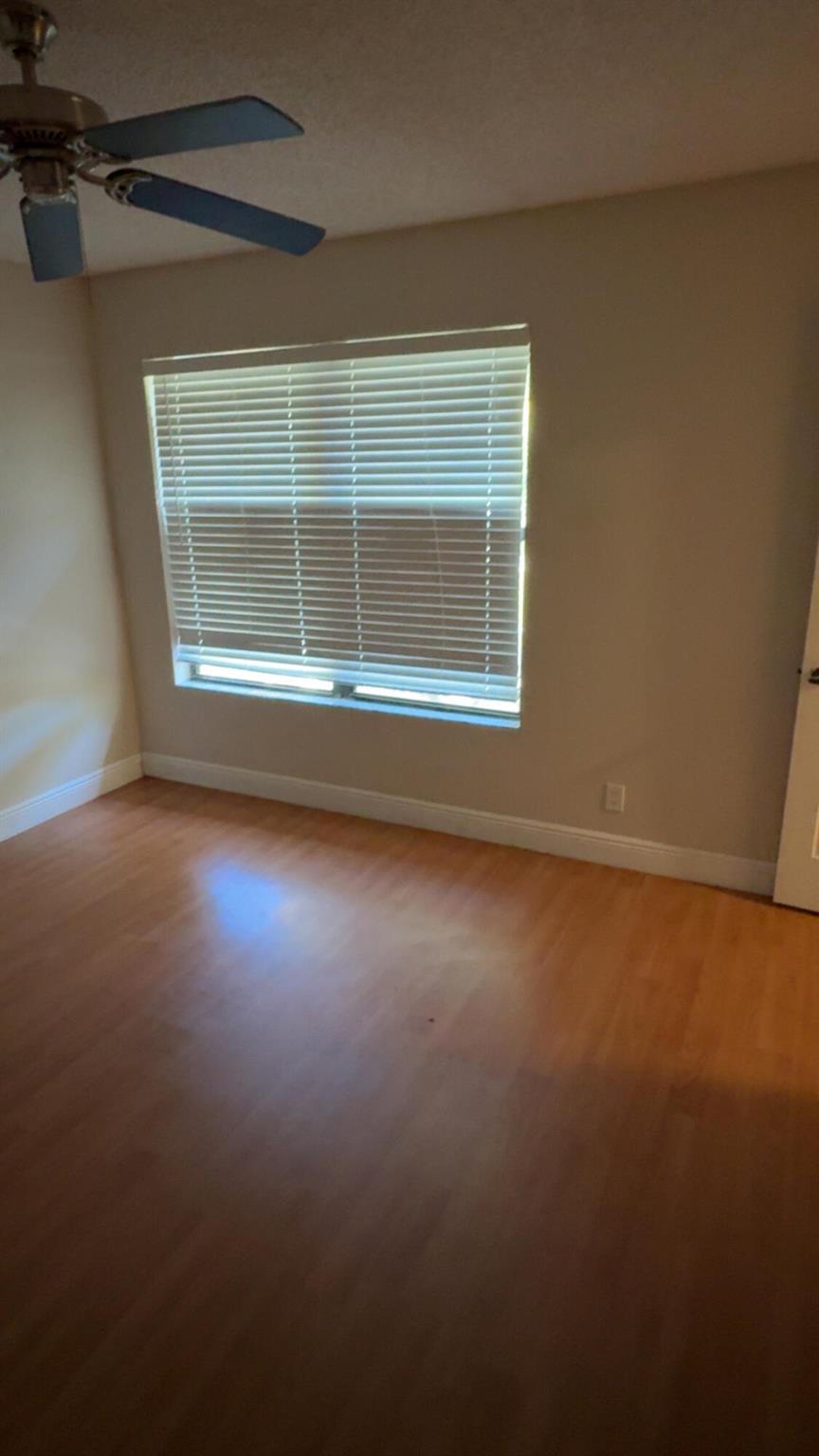 NORTHPOINTE I - Residential Lease