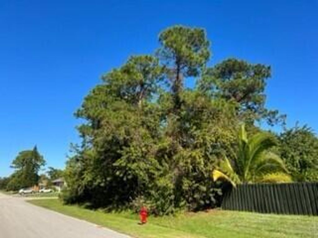 Photo of 1270 SW Bargello Avenue Ave, Port St Lucie, FL 34953 (MLS # R10766699)