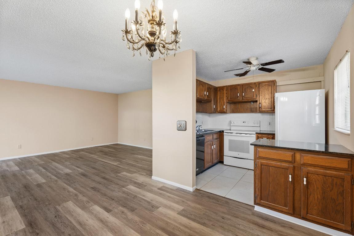 VISTA GARDENS F/K/A VISTA ROYALE GARDENS - Residential