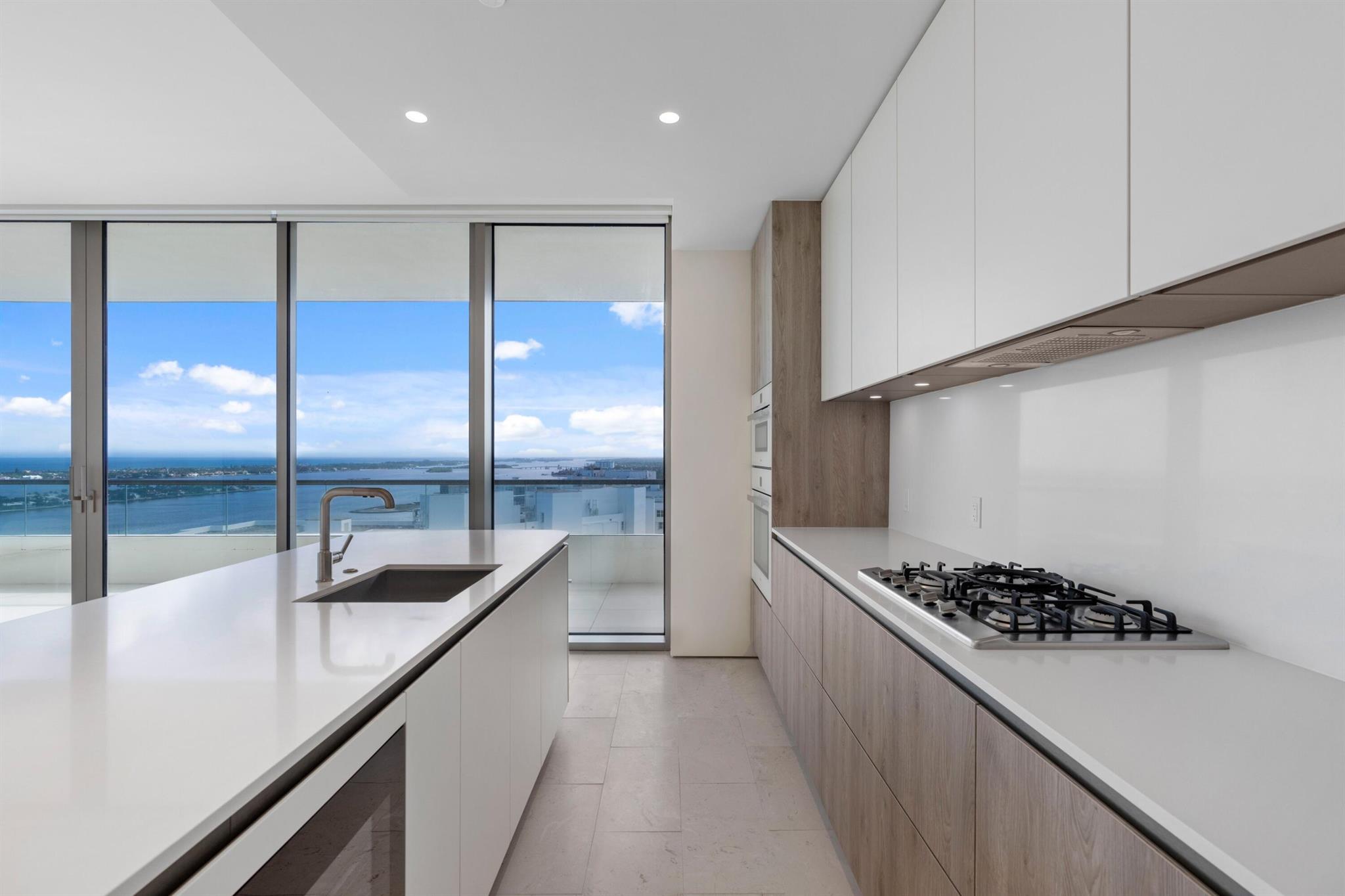 LA Clara - Residential