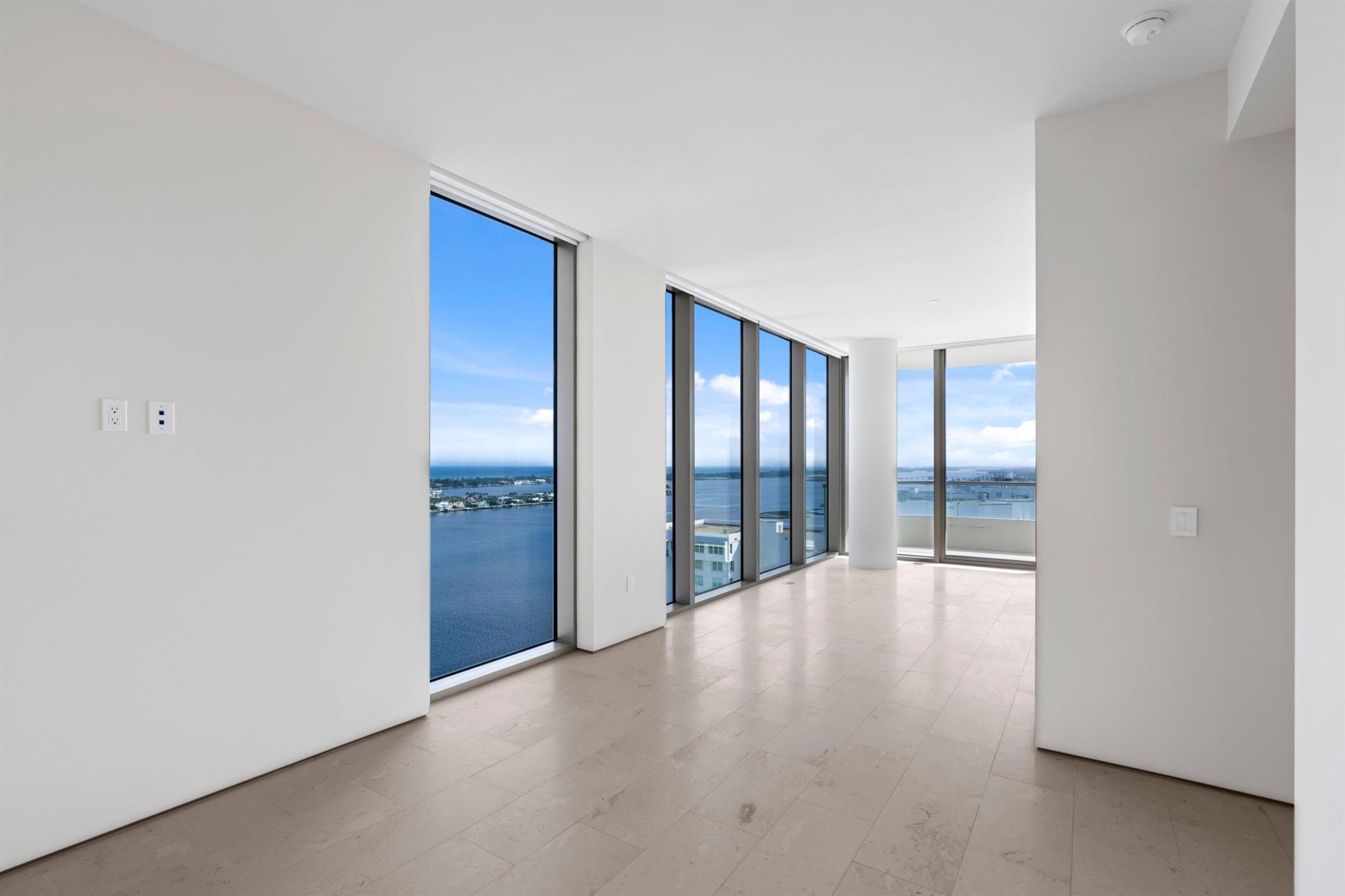 LA Clara - Residential