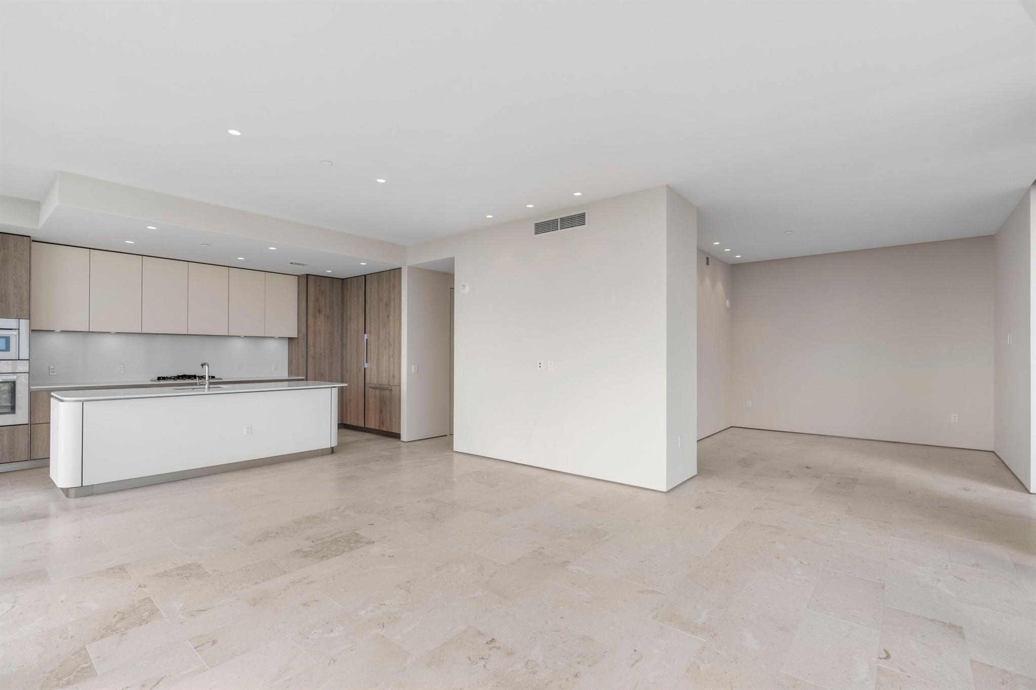 LA Clara - Residential