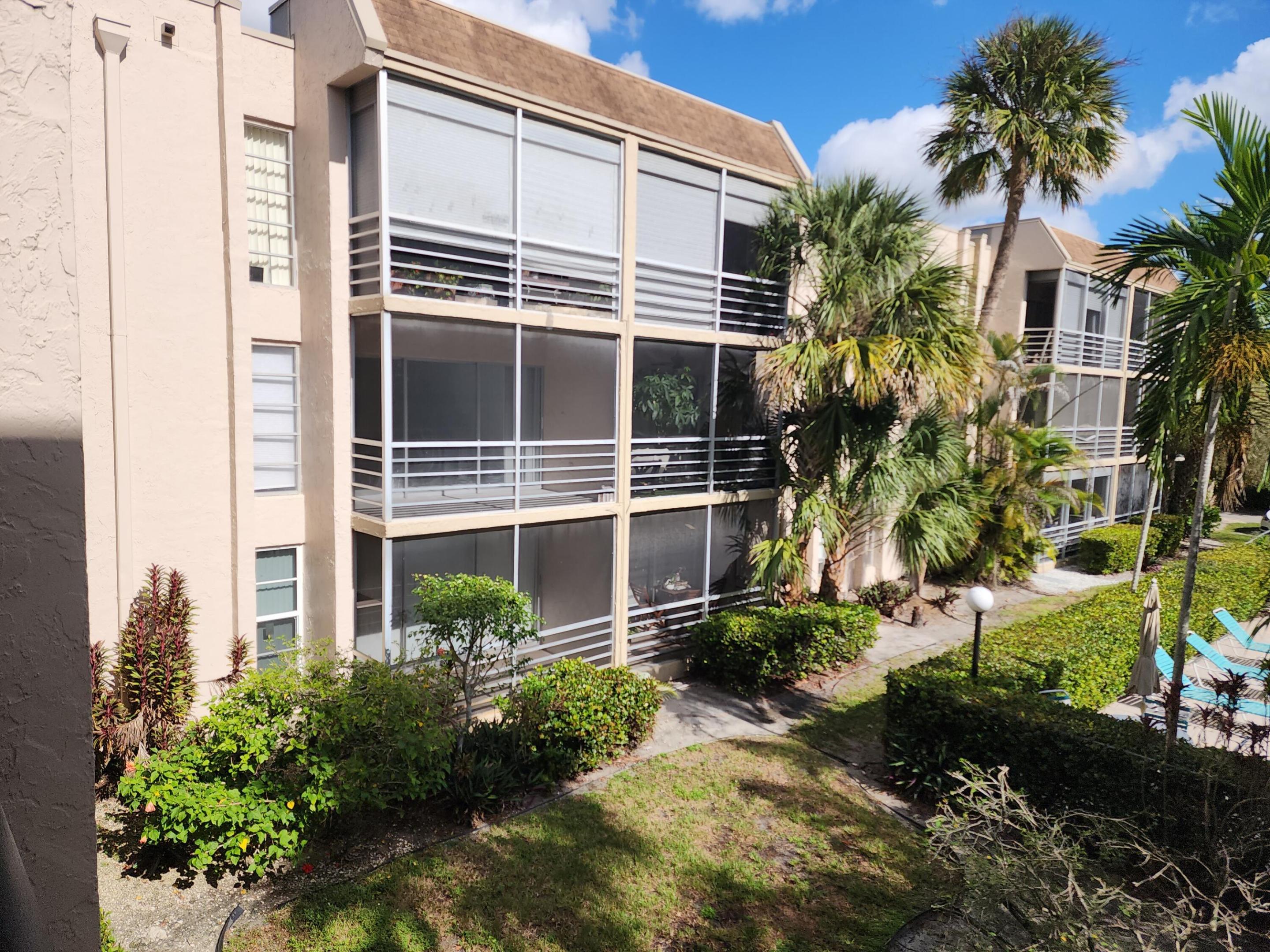 PLANTATION PINES PHASE 1 CONDO - Residential Lease