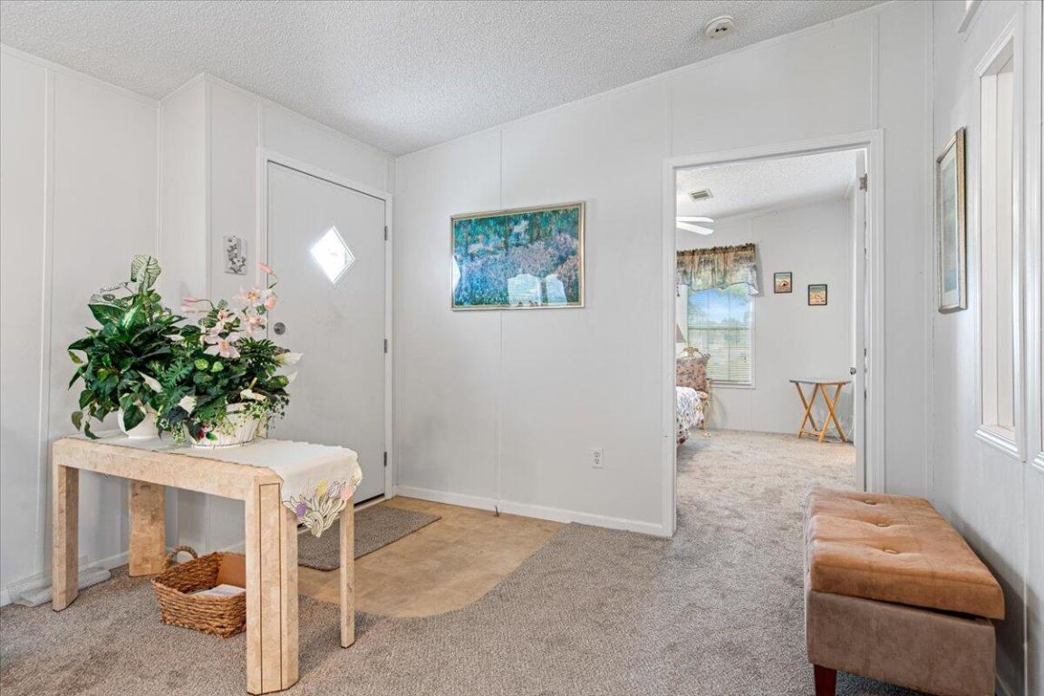 TROPICAL ISLES - Residential