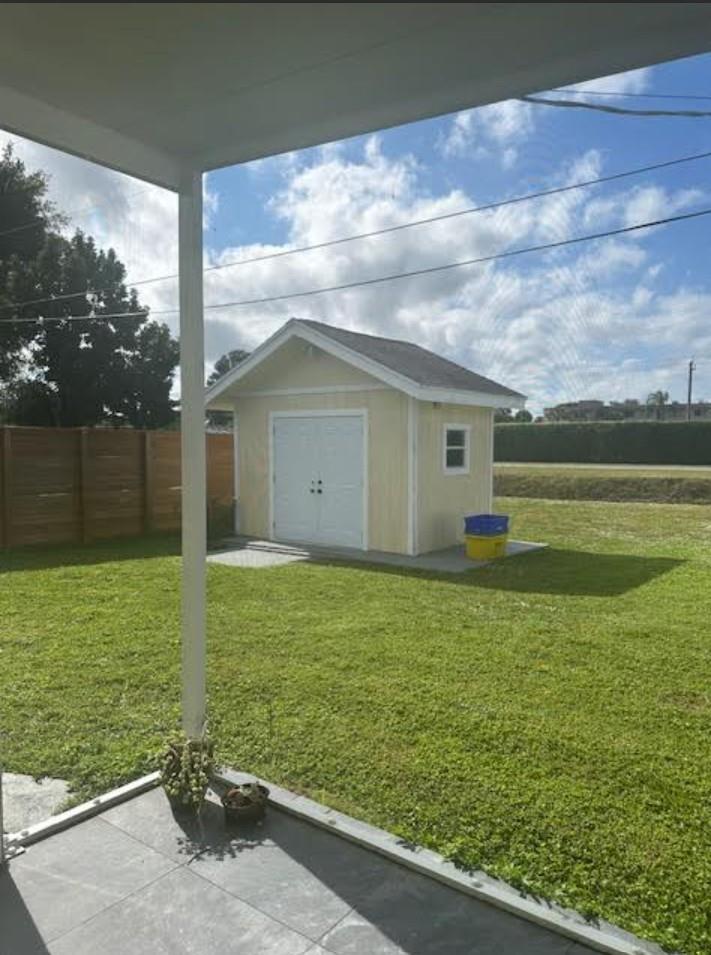 Country Club Acres Add 04 - Residential Lease