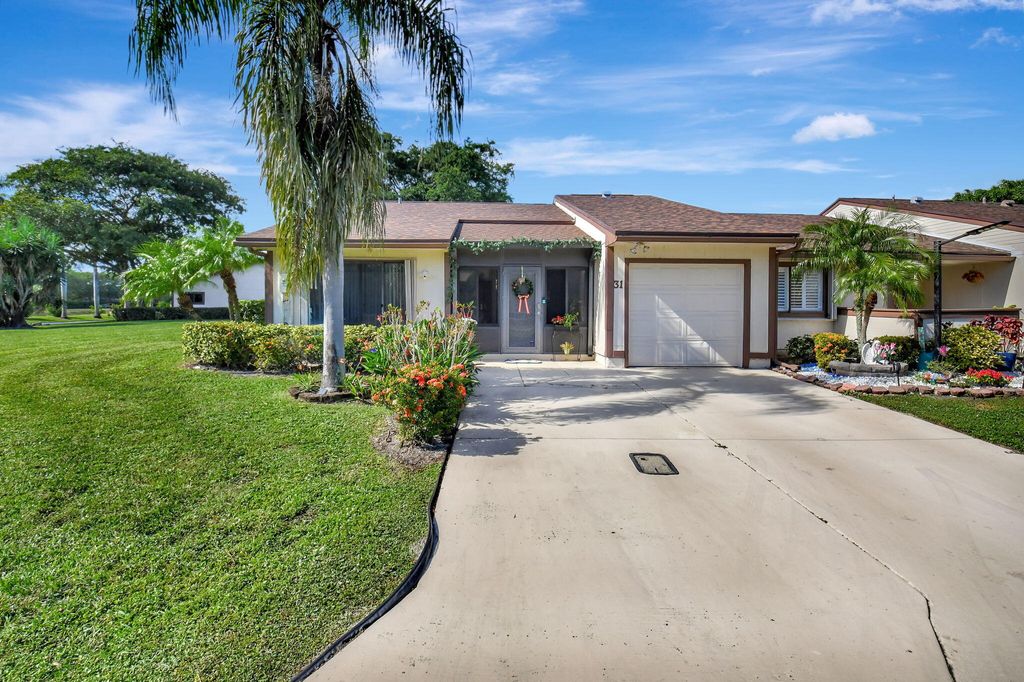 Photo of 31 Mayfair Lane, Boynton Beach, FL 33426 (MLS # R11040819)