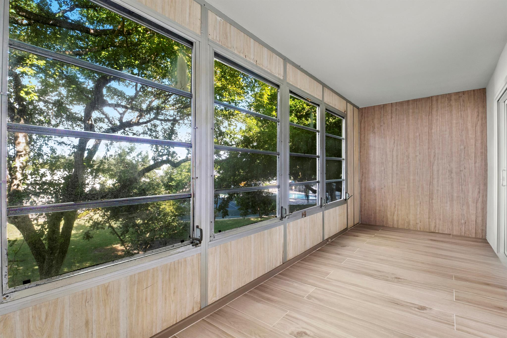 NEWPORT Q CONDO - Residential