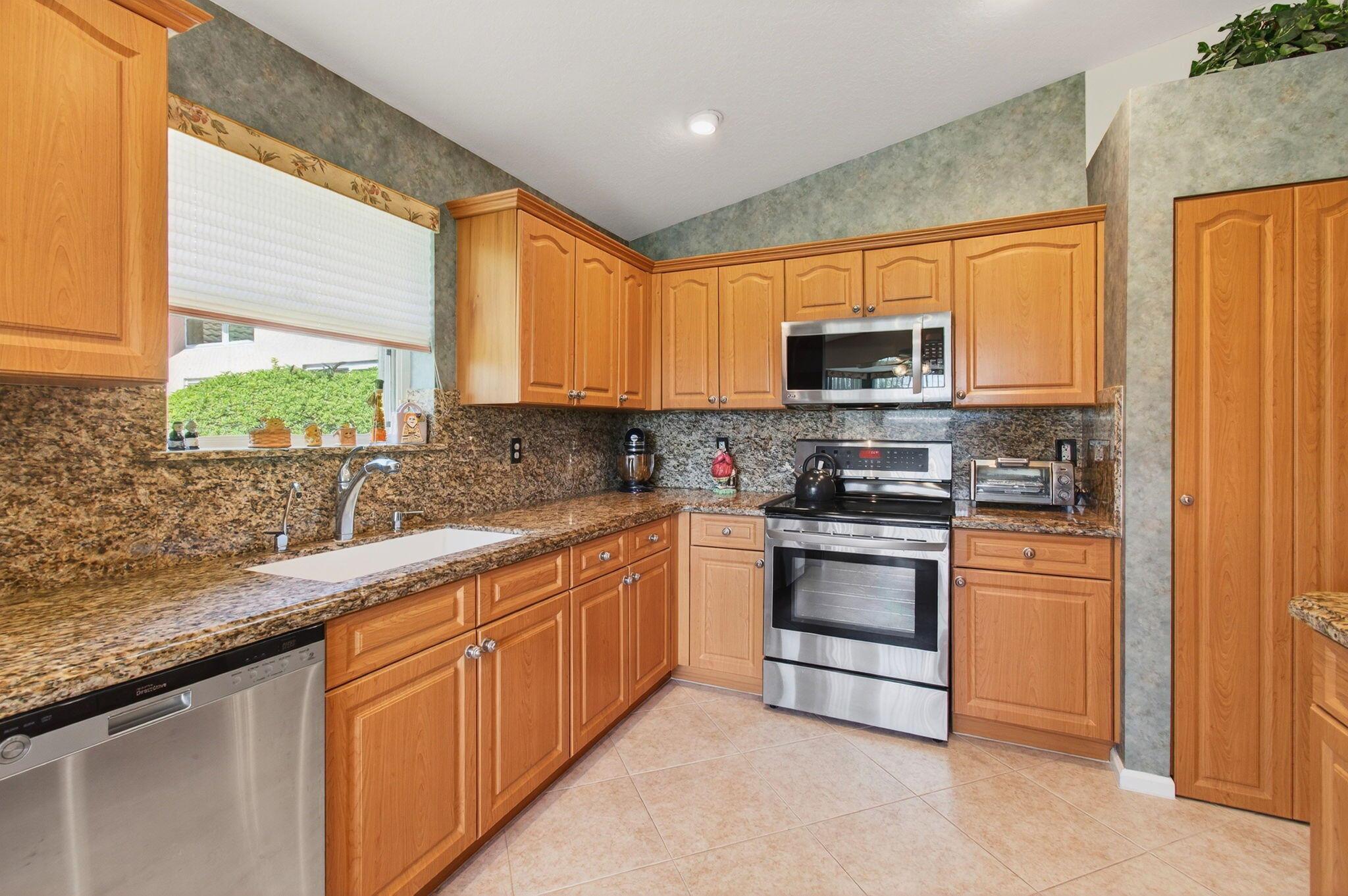 14190 Castlerock Way