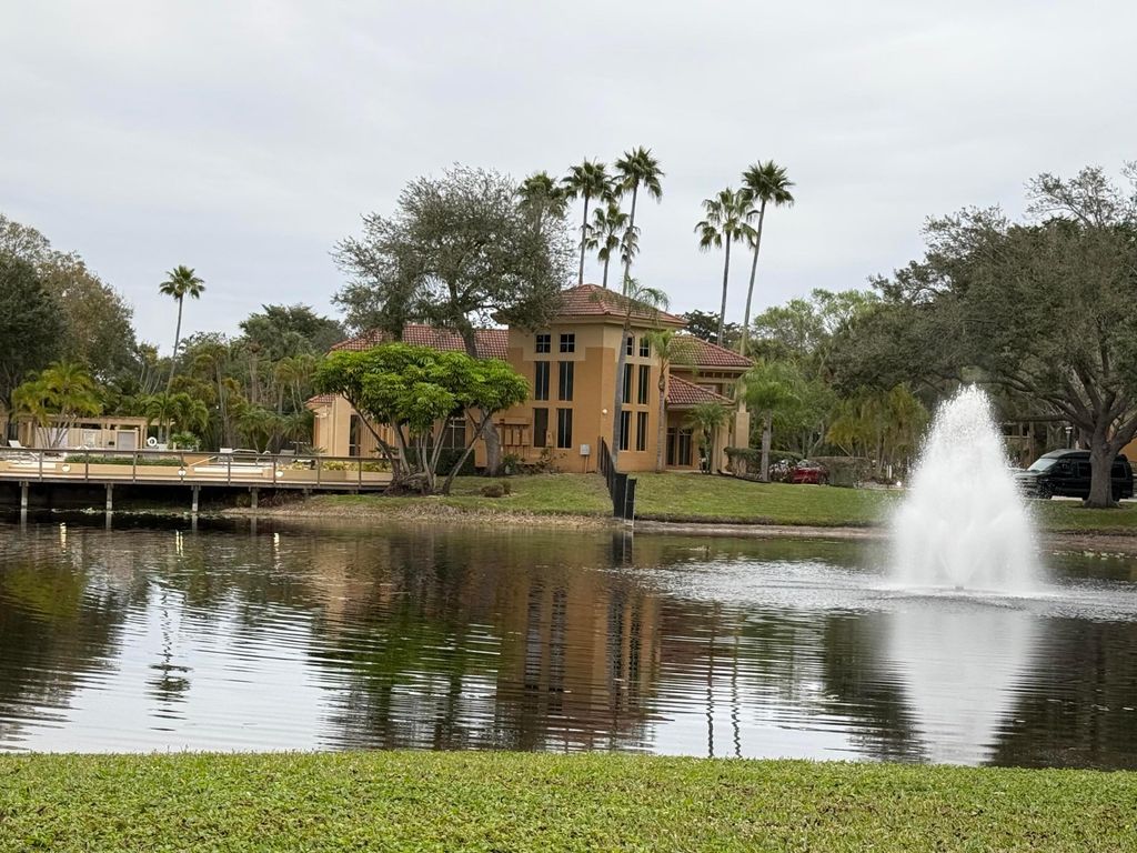 Photo of 4879 Via Palm Lake #Unit 608, West Palm Beach, FL 33417 (MLS # R11161942)