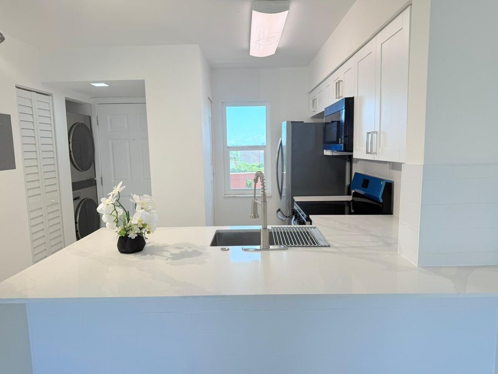 Photo of 2106 S Cypress Bend Drive #508, Pompano Beach, FL 33069 (MLS # F10498673)