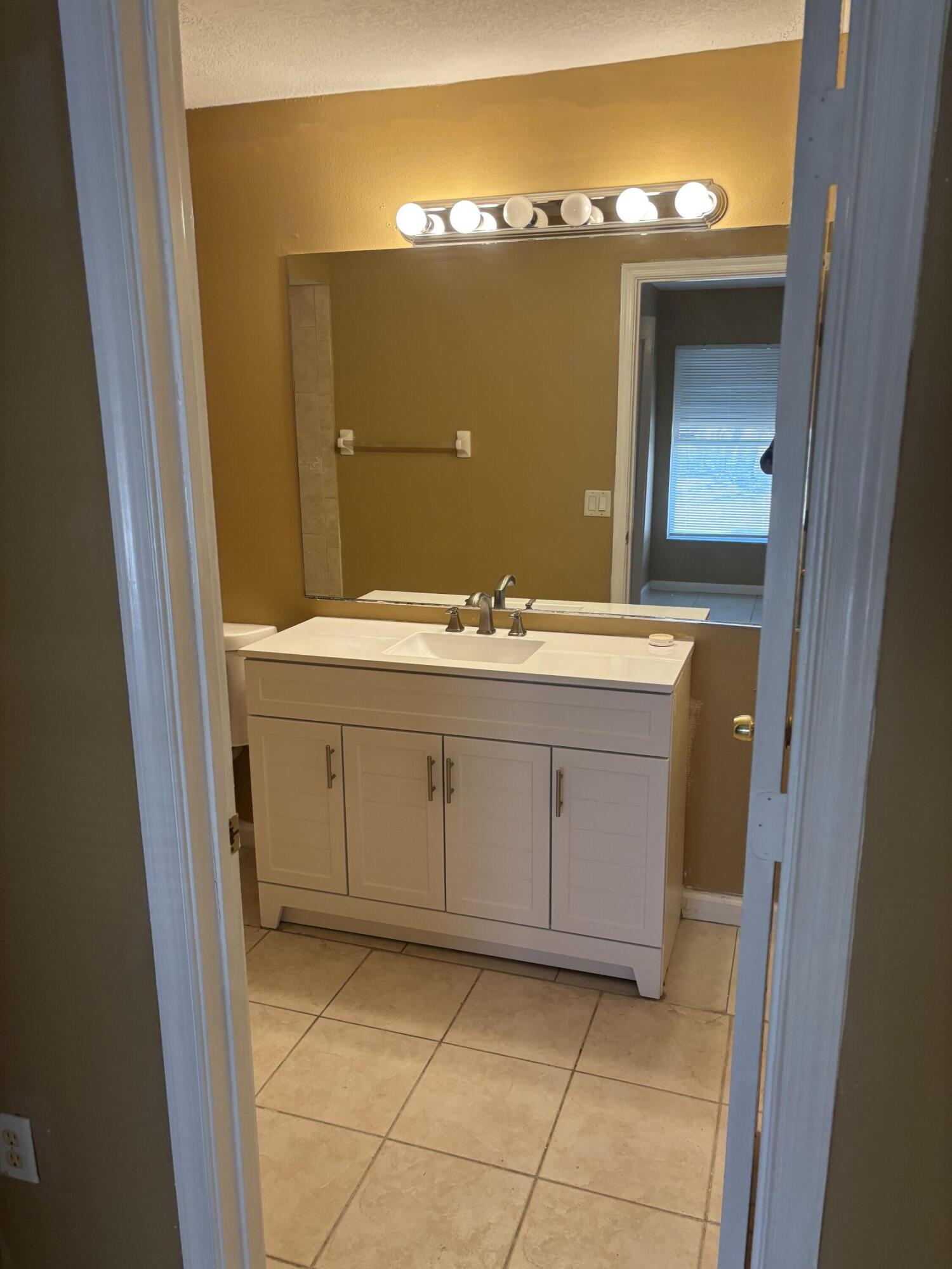 PORT ST LUCIE SECTION 27 - Residential Lease