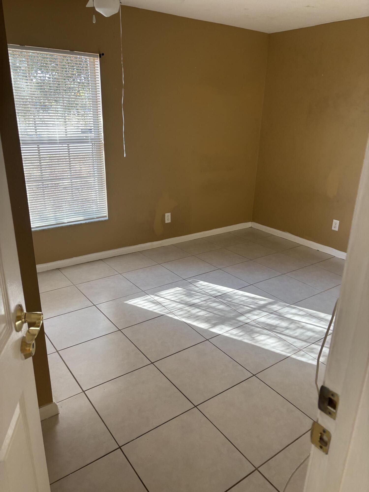 PORT ST LUCIE SECTION 27 - Residential Lease