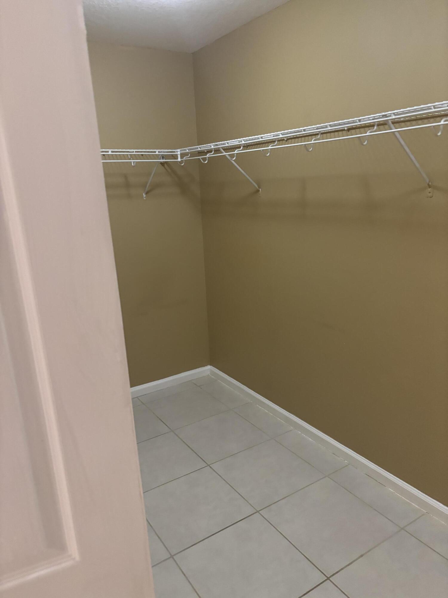 PORT ST LUCIE SECTION 27 - Residential Lease