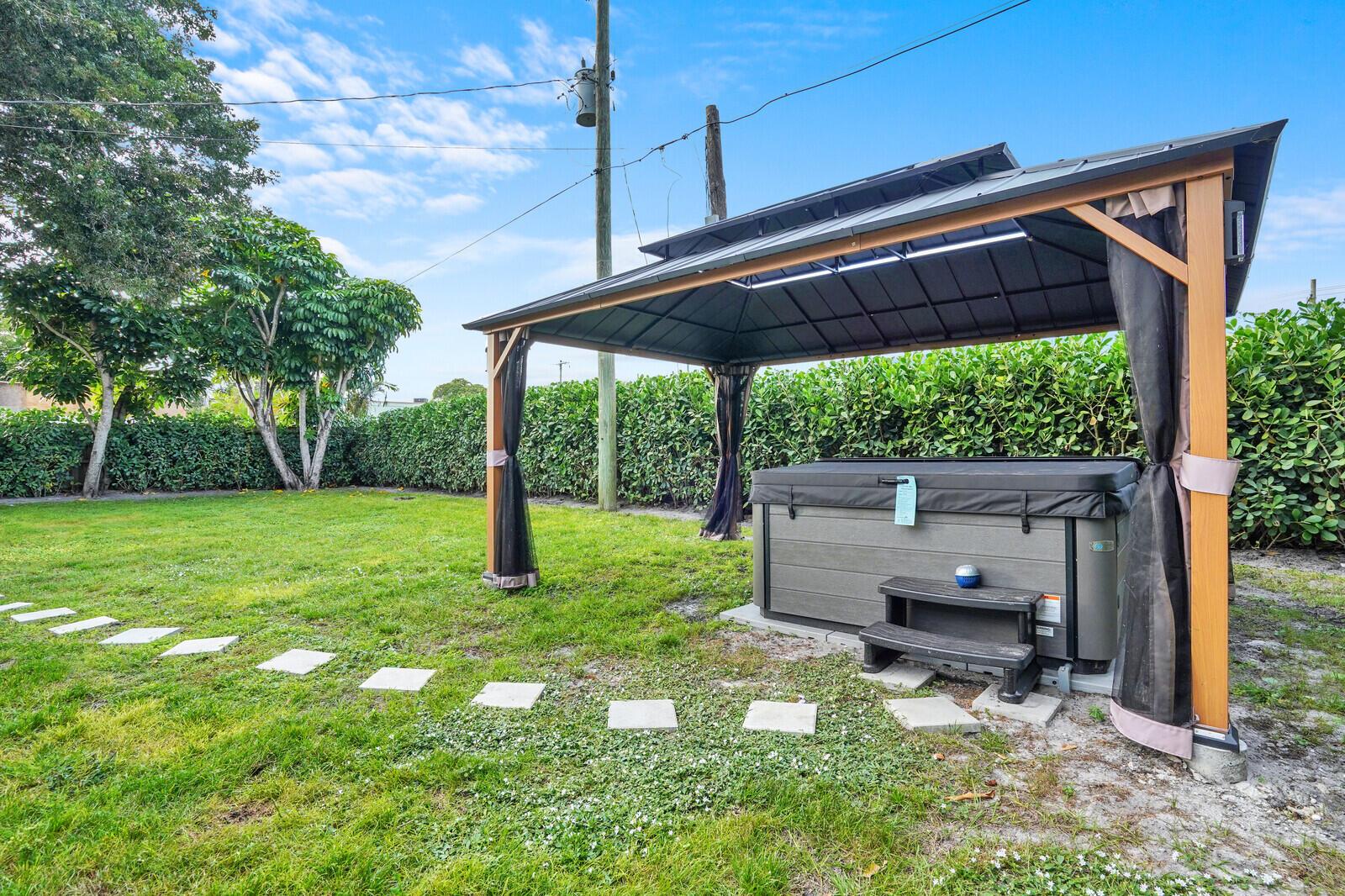 FERNWOOD - Residential Lease