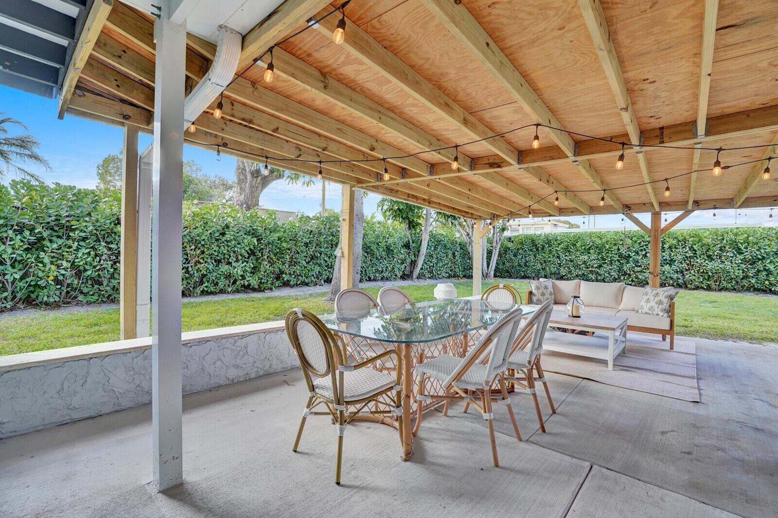 FERNWOOD - Residential Lease