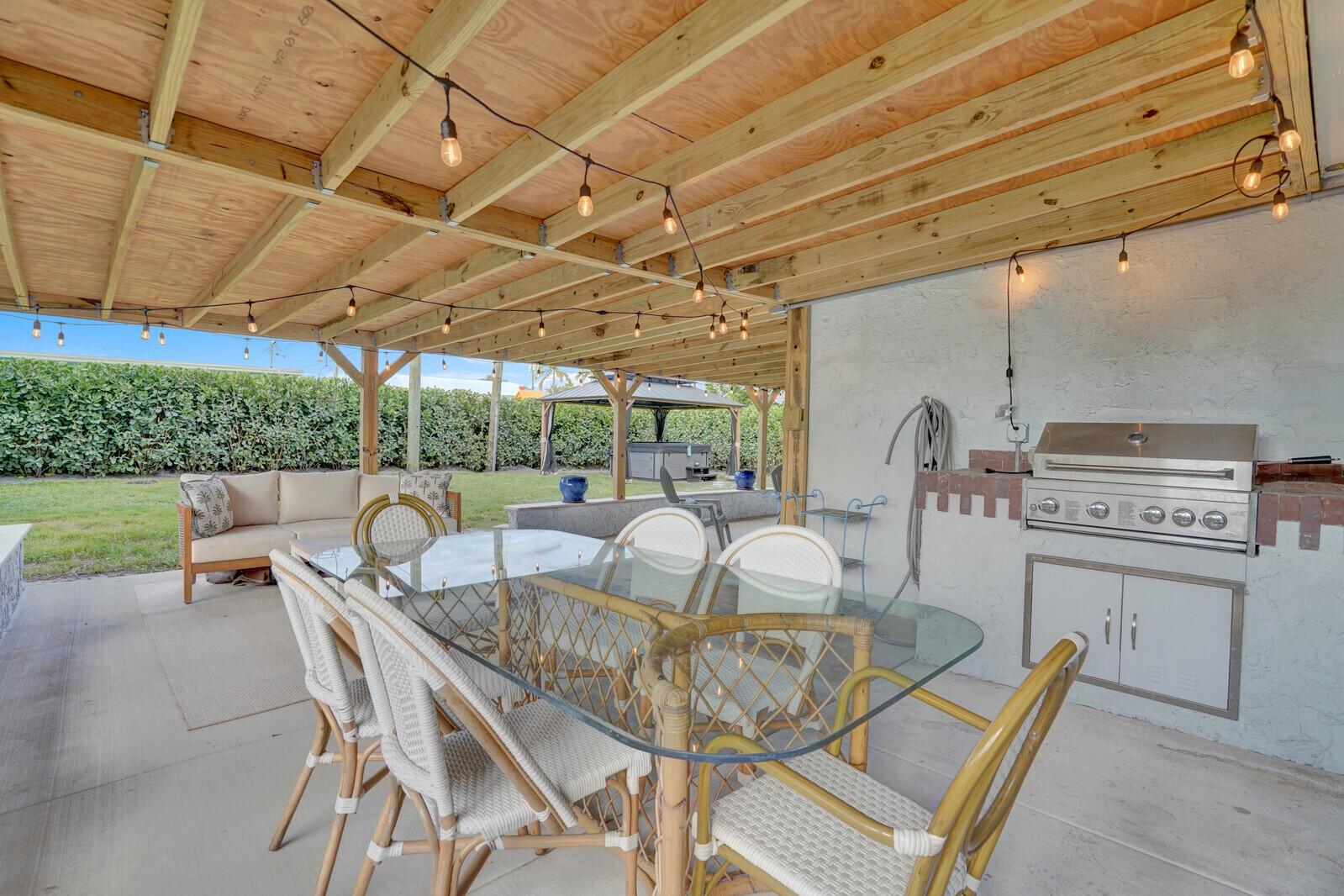 FERNWOOD - Residential Lease