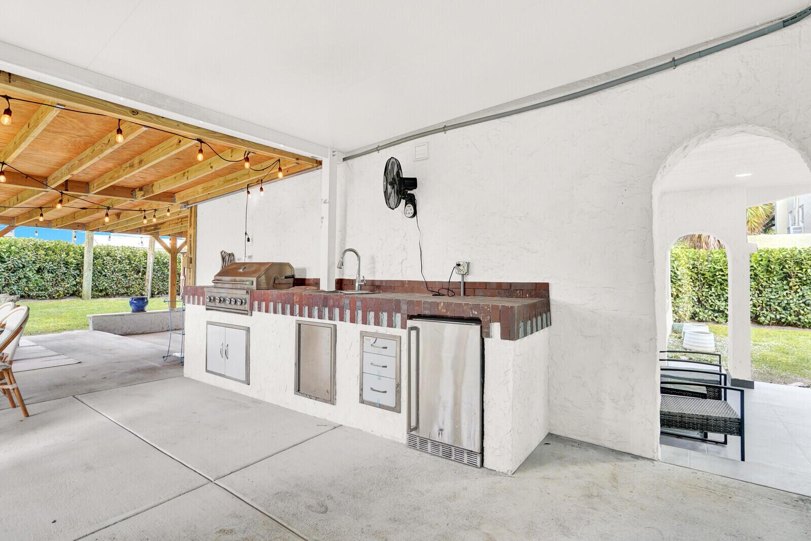 FERNWOOD - Residential Lease