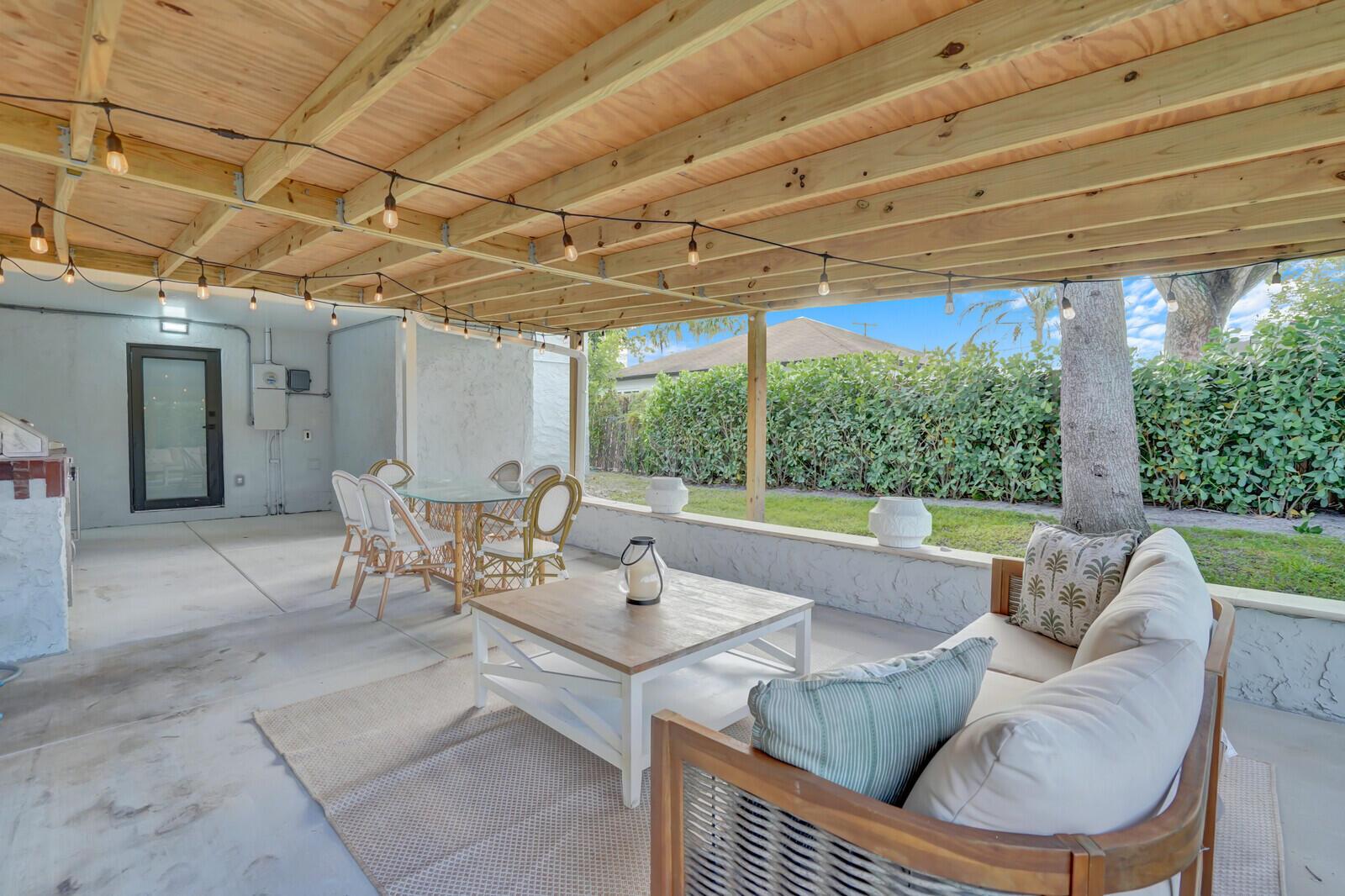 FERNWOOD - Residential Lease