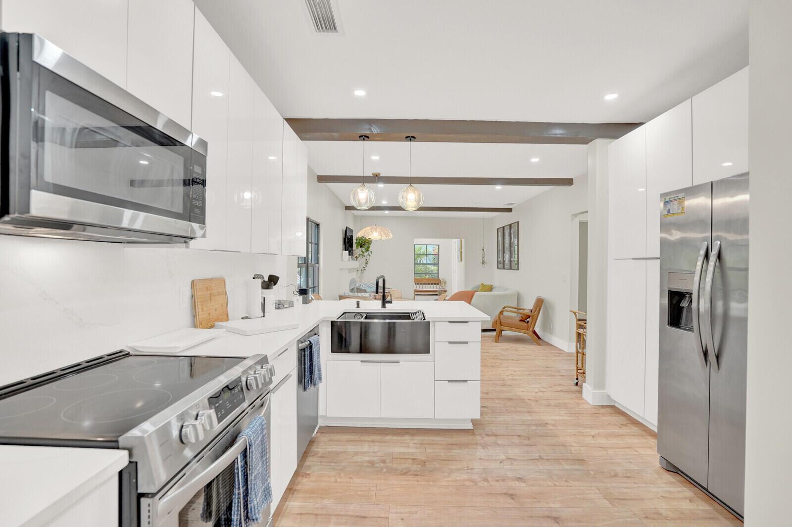 FERNWOOD - Residential Lease