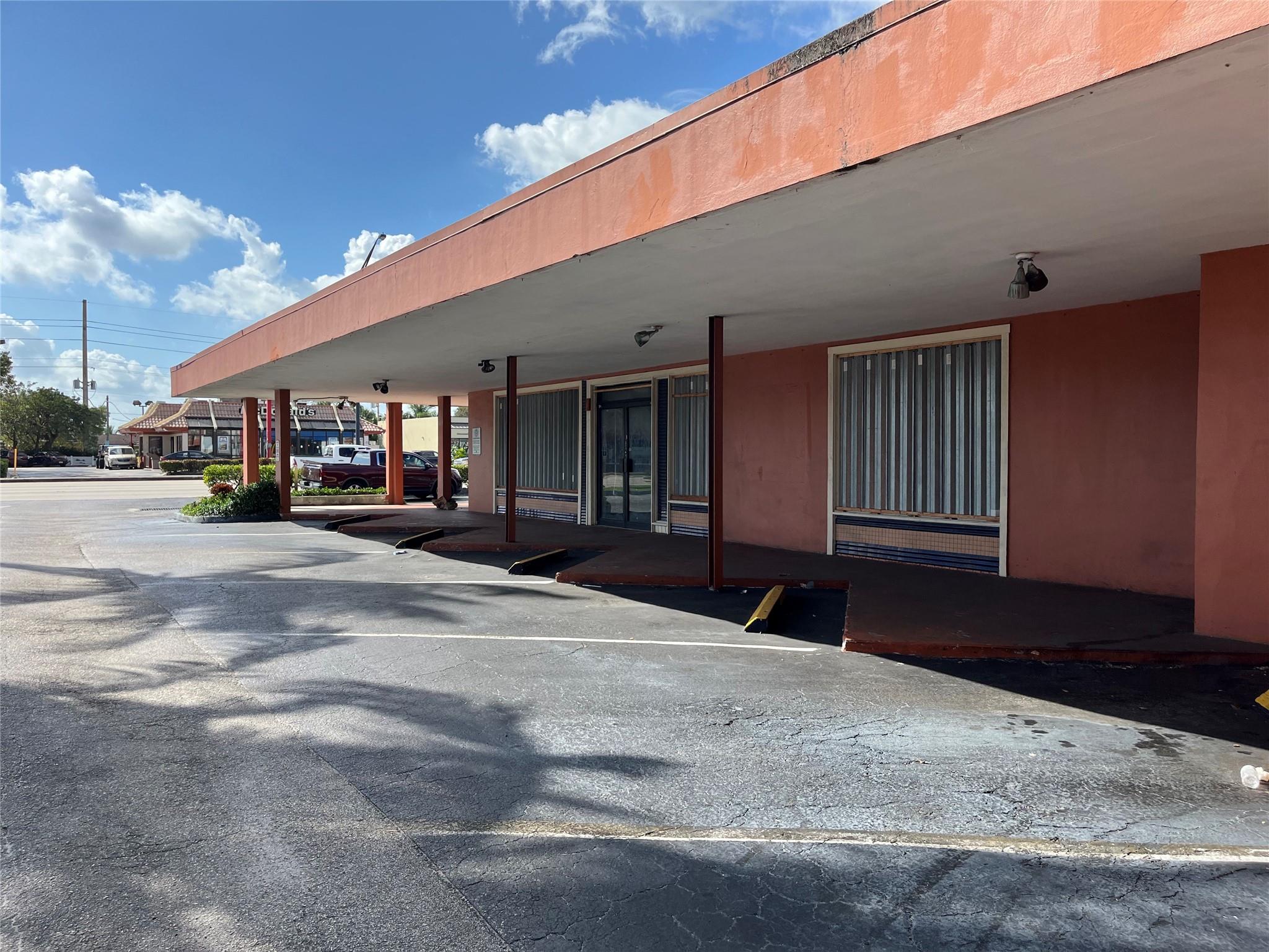 1361 E Commercial Blvd