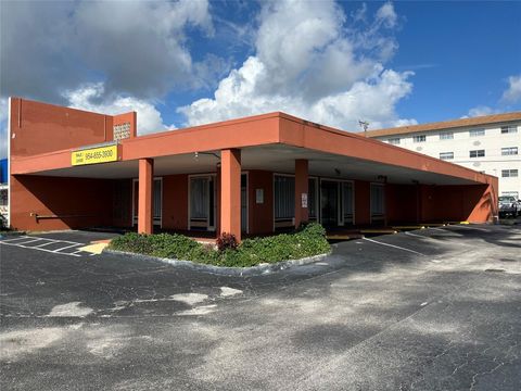 1361 E Commercial Boulevard Oakland Park FL 5722
