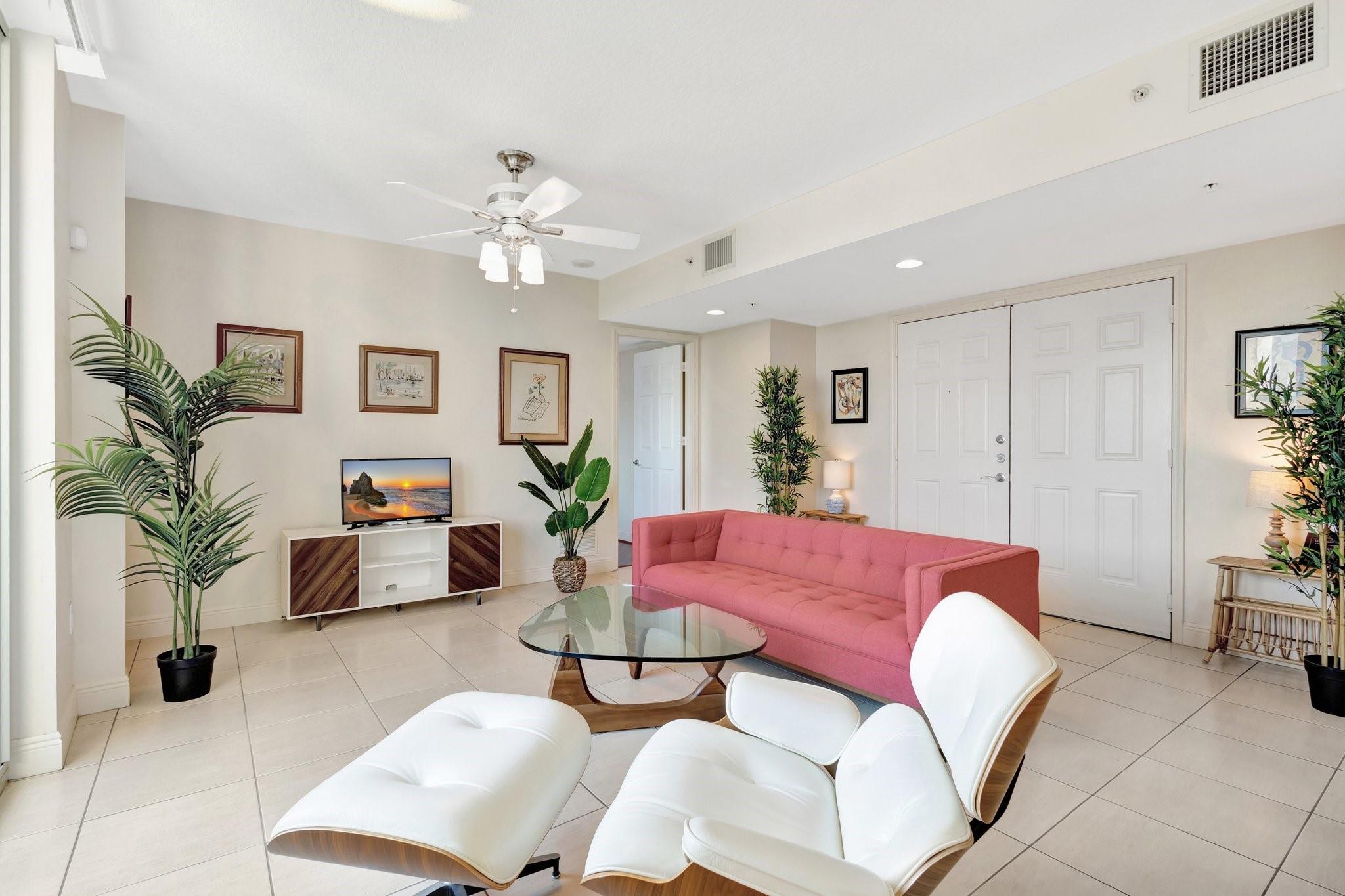 610 Clematis St 412