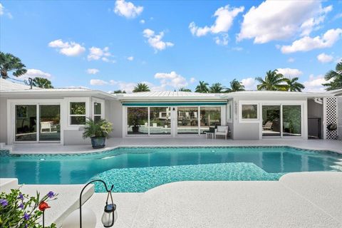 Photo of 518 SW South Carolina Drive, Stuart, FL 34994 (MLS # R11136476) Photo of 518 SW South Carolina Drive, Stuart, FL 34994 (MLS # R11136476)