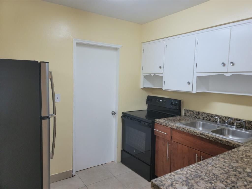 Photo of 1907 Cleveland Street #rear, Hollywood, FL 33020 (MLS # F10545655)