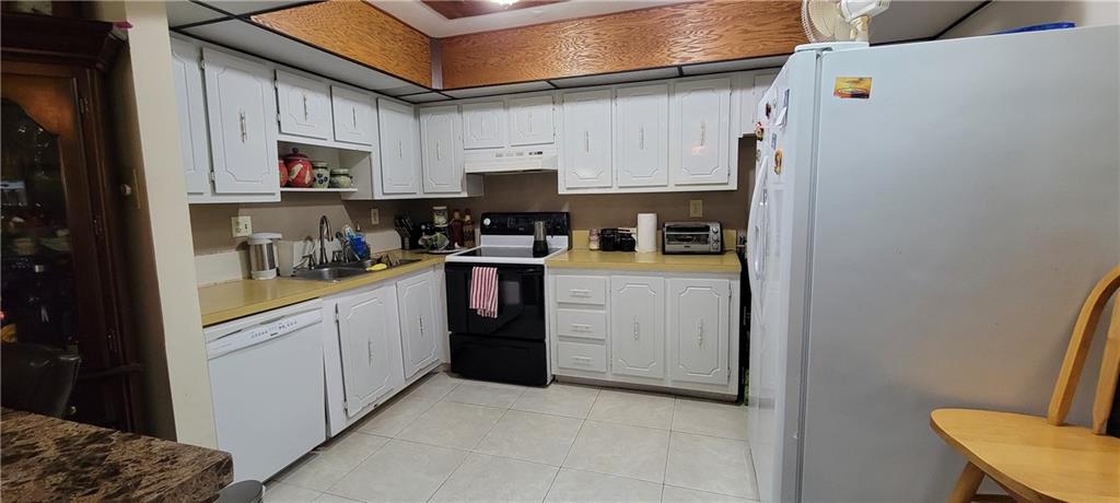 Ramblewood East Condo - Residential
