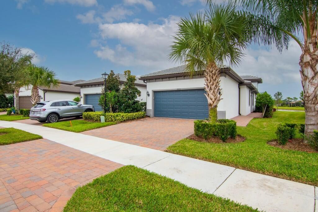 Photo of 4425 Beauty Leaf Circle, Vero Beach, FL 32967 (MLS # R10760291)