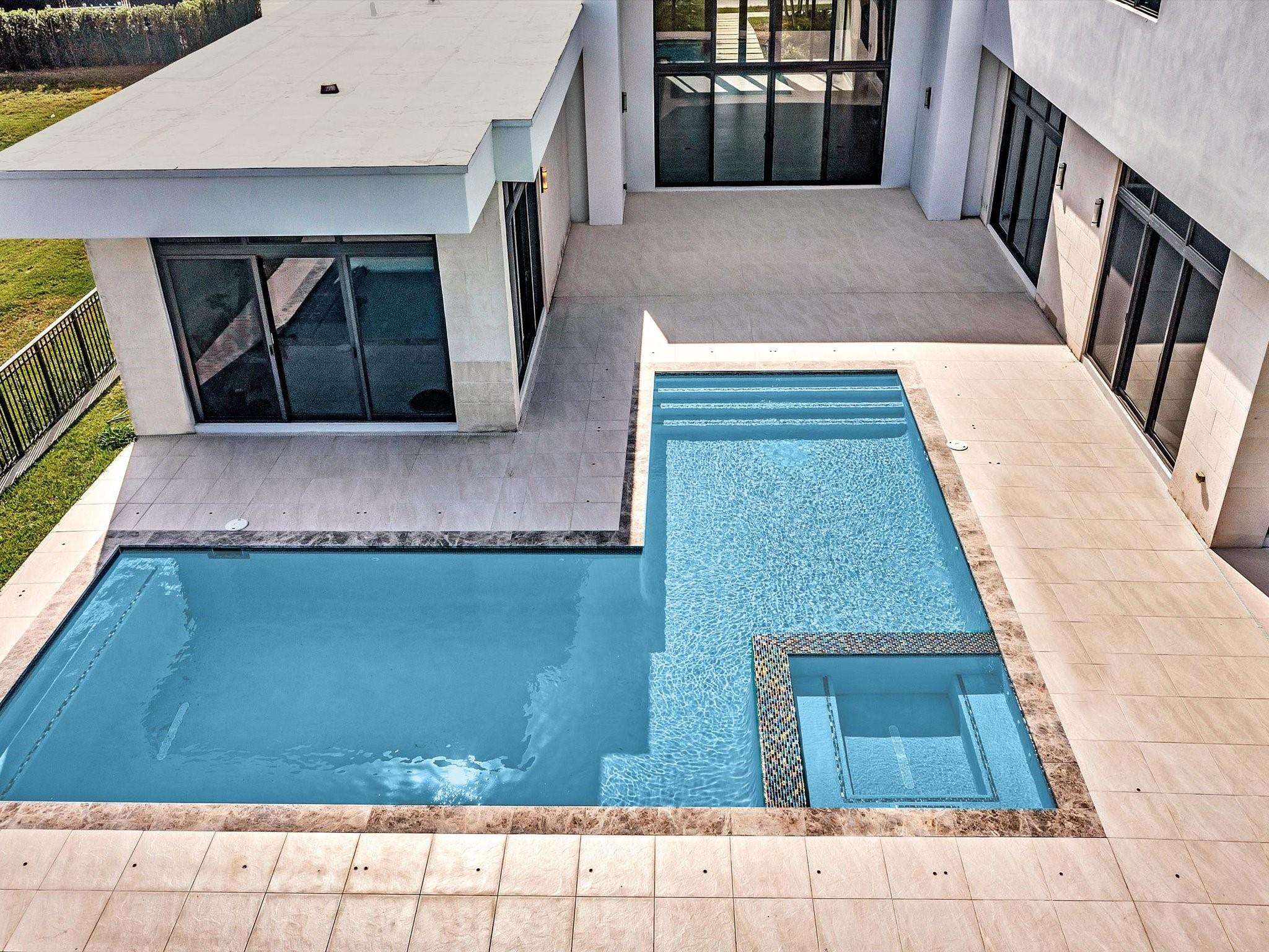 WESTON ESTATES - Residential