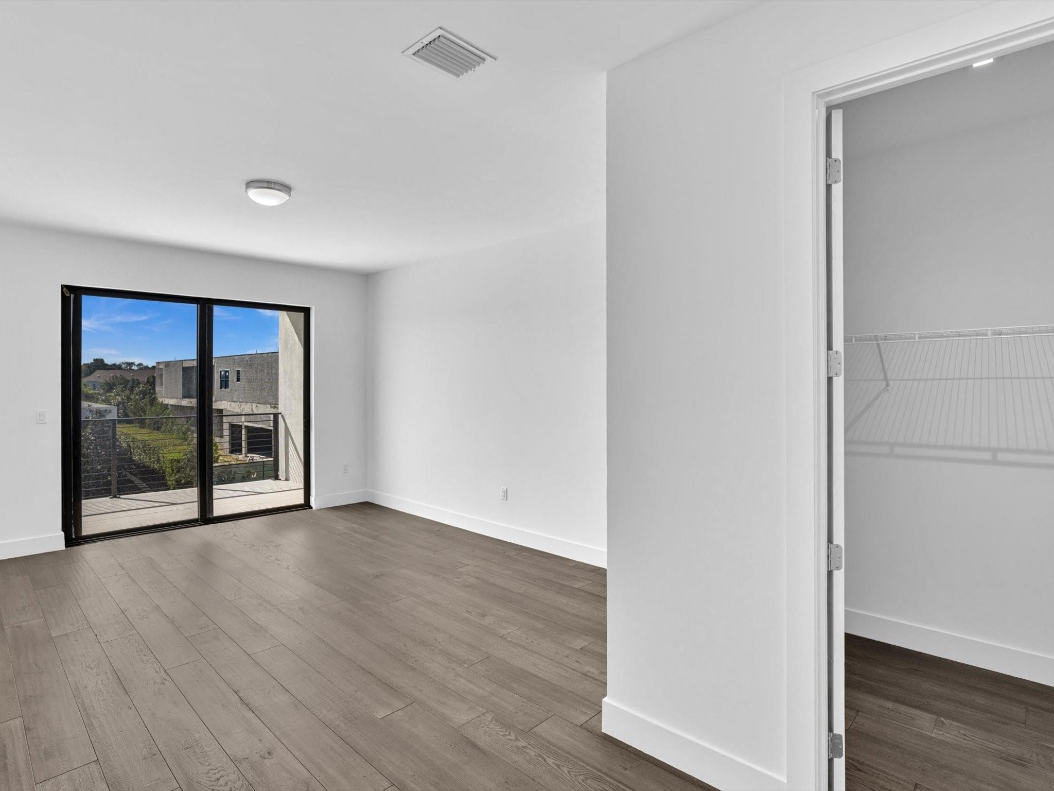 WESTON ESTATES - Residential