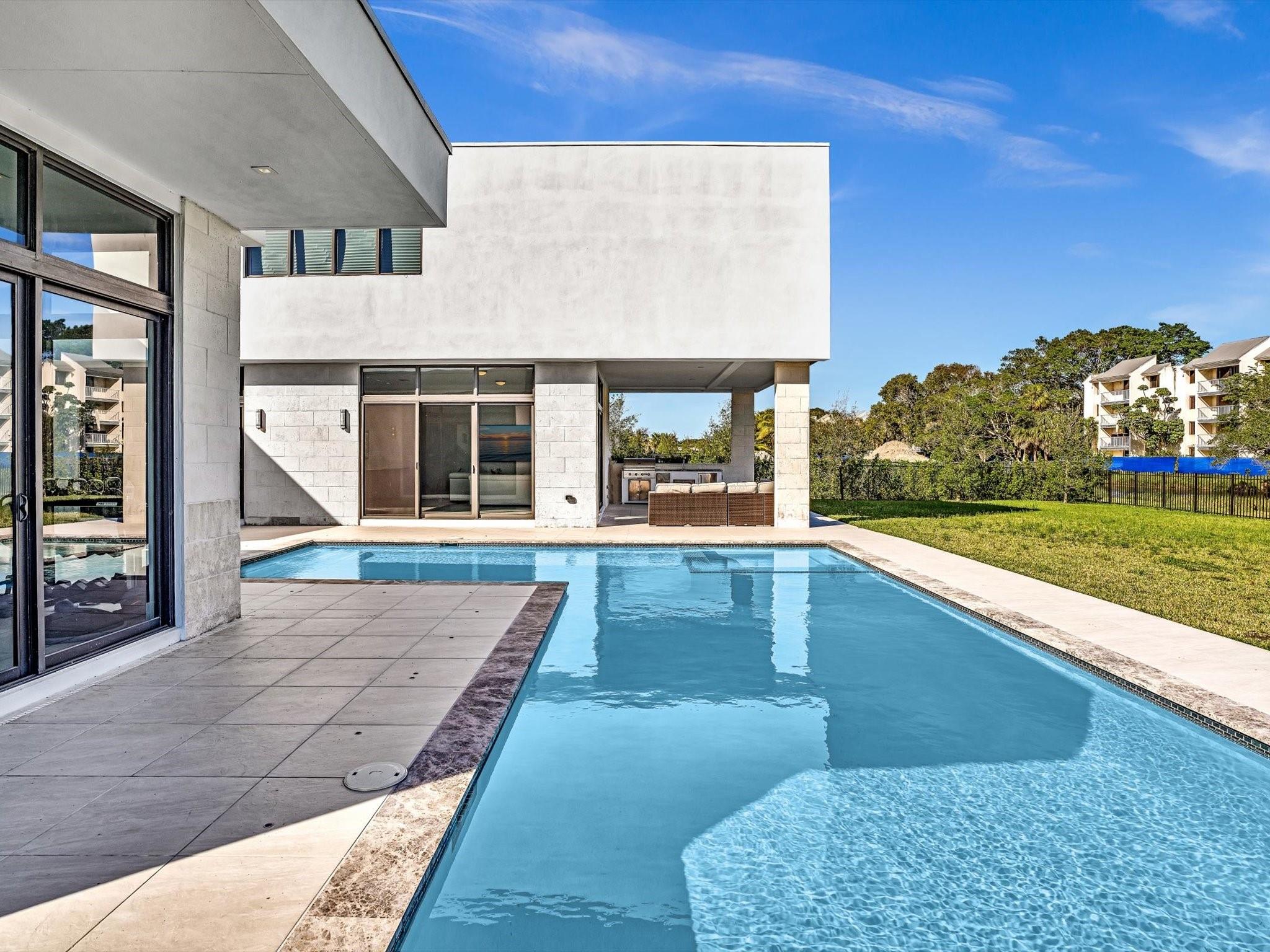 WESTON ESTATES - Residential