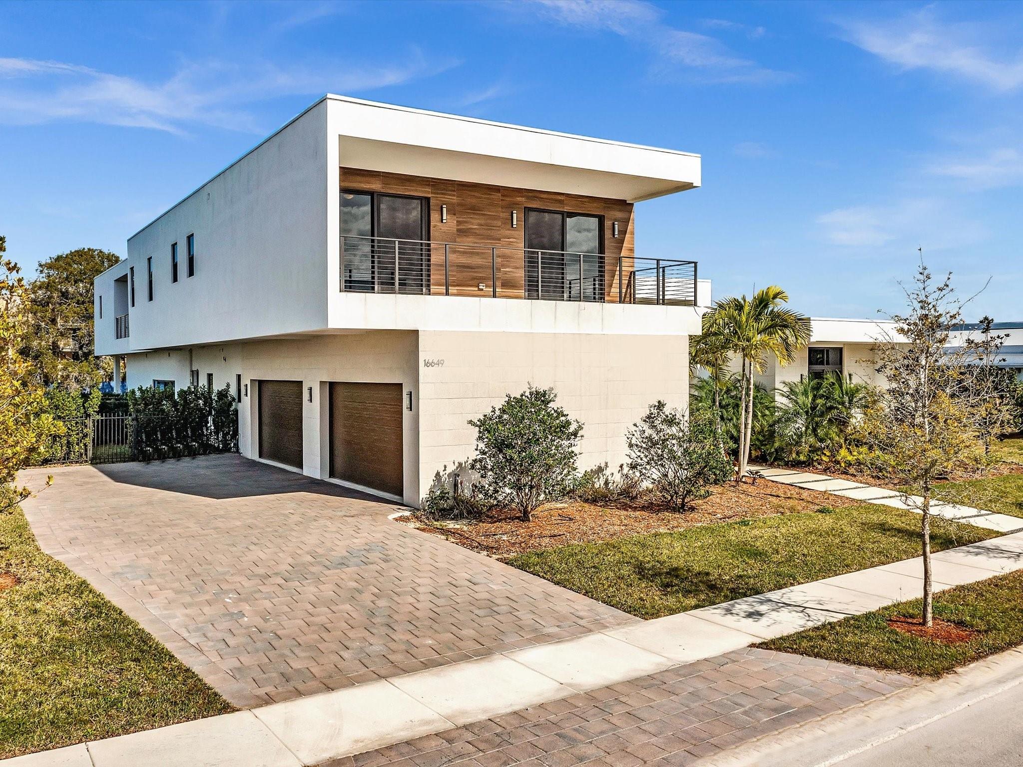 WESTON ESTATES - Residential