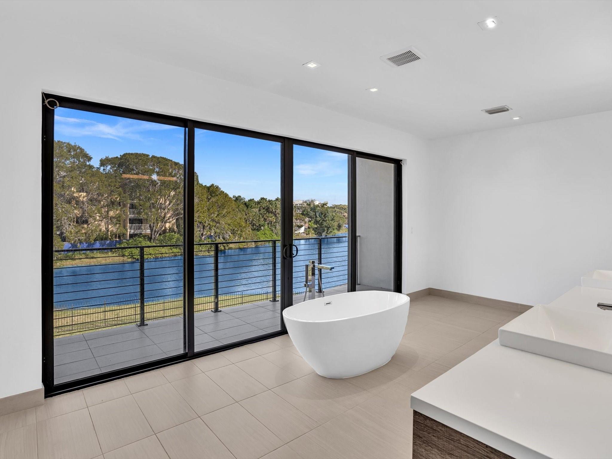 WESTON ESTATES - Residential